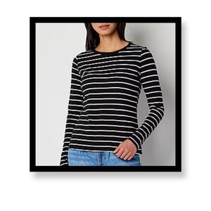 NWT- Women’s Crew Neck Black and White Striped Long Sleeve Top